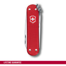 Victorinox Swiss Army Knife -SWISS CLASSICS - 5 Function, Multitool with a Pair of Scissors in Alox Scales - Sweet Berry, 58 mm