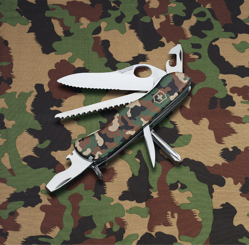 Victorinox Trailmaster Swiss Army Knife 12 Functions 111 mm Green Camouflage