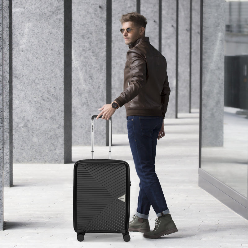 Wenger, Ultra-Lite Hardside Cabin Luggage, 36 Liters, Black, Travel Suitcase, Swiss Designed