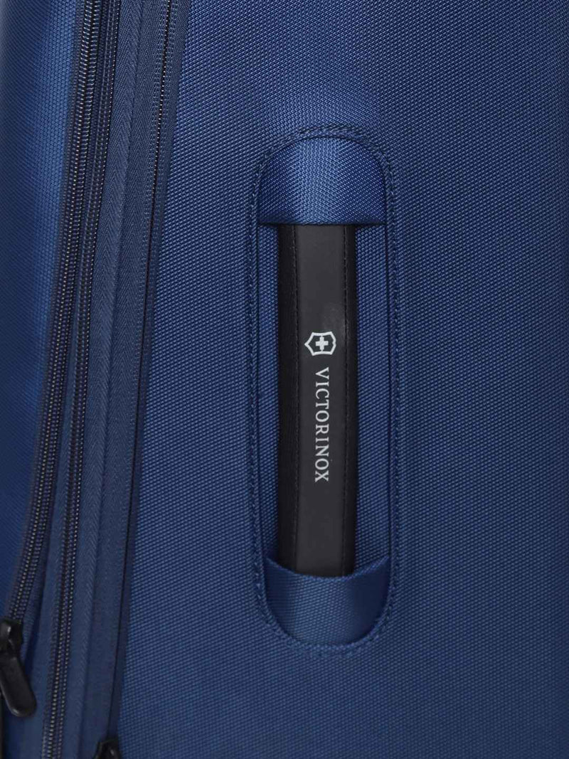 Victorinox Avolve 3.0 Softside Large Carry On Travel Trolley Suitcase Blue